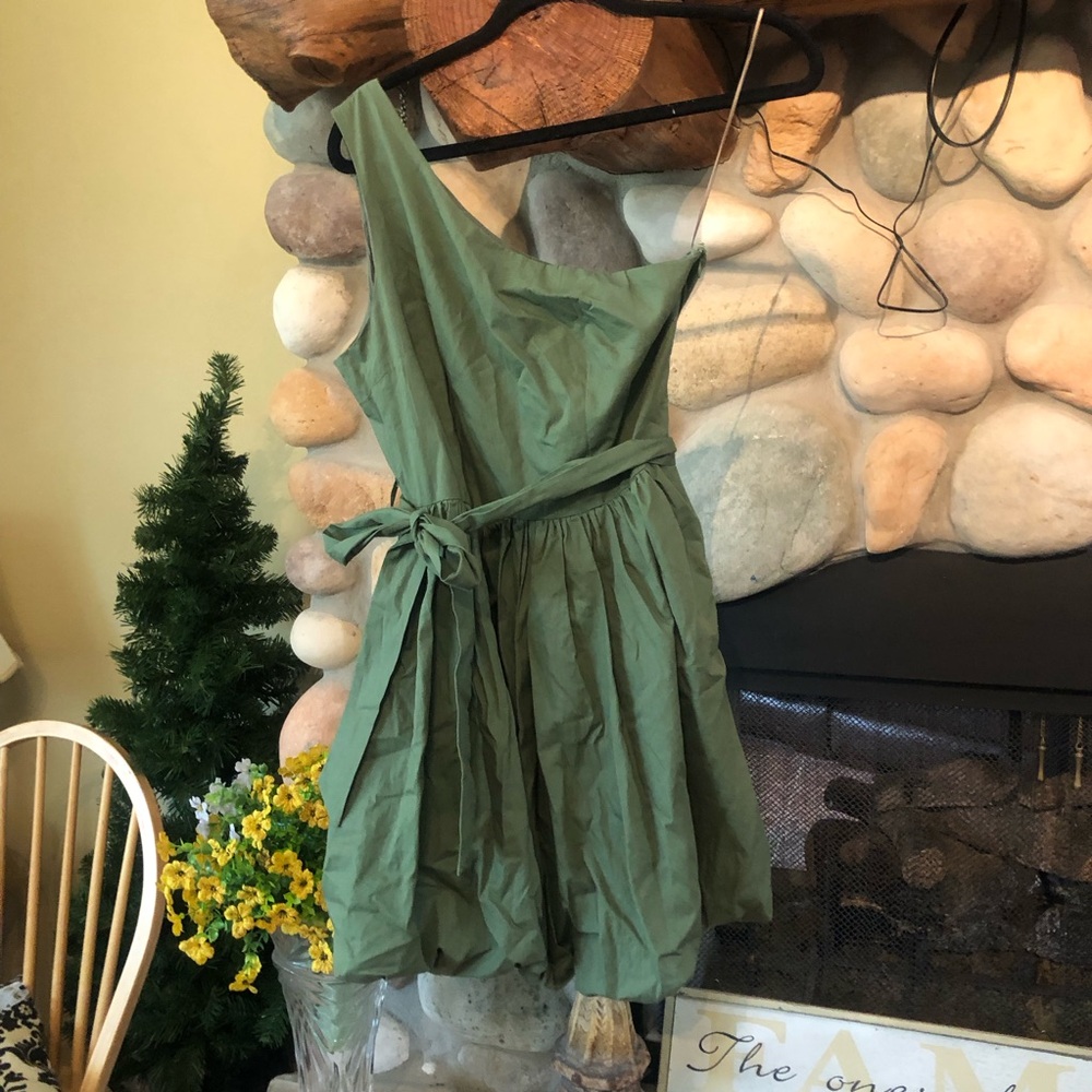 TCEC Olive Green One-Shoulder bow Tie-Waist bubble size Medium Dress EUC
